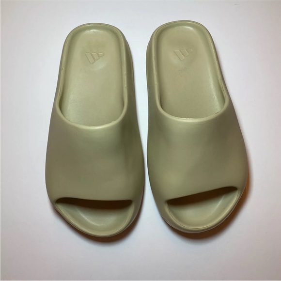 Adidas Yeezy Slides Resin Size 7 M Excellent Condition - Picture 12 of 14